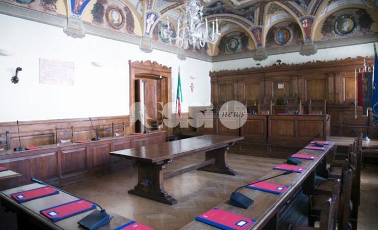 Assestamento di bilancio ad Assisi, scontro Paoletti-Leggio