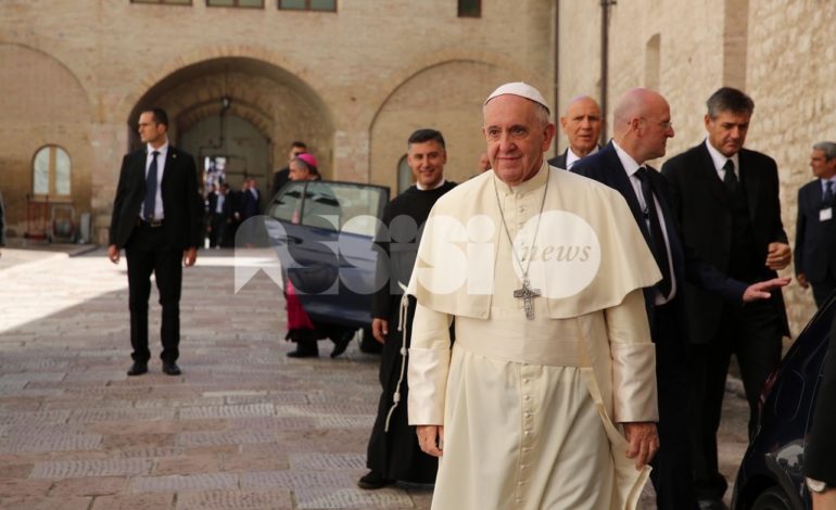 Papa Francesco: le benedizioni alla Chiesa di Assisi e ai francescani