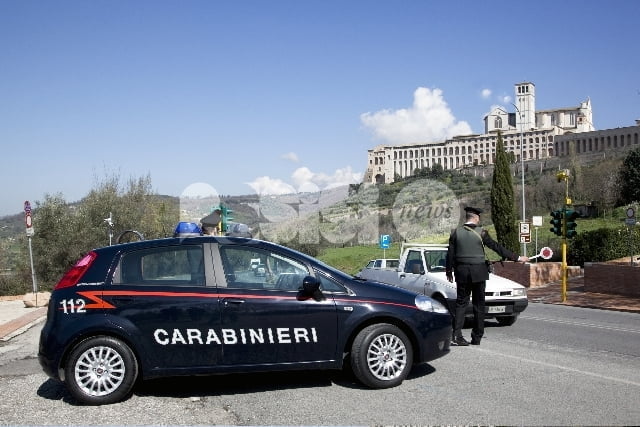 Campano di 44 anni in manette ad Assisi: indagato per estorsione e rapina