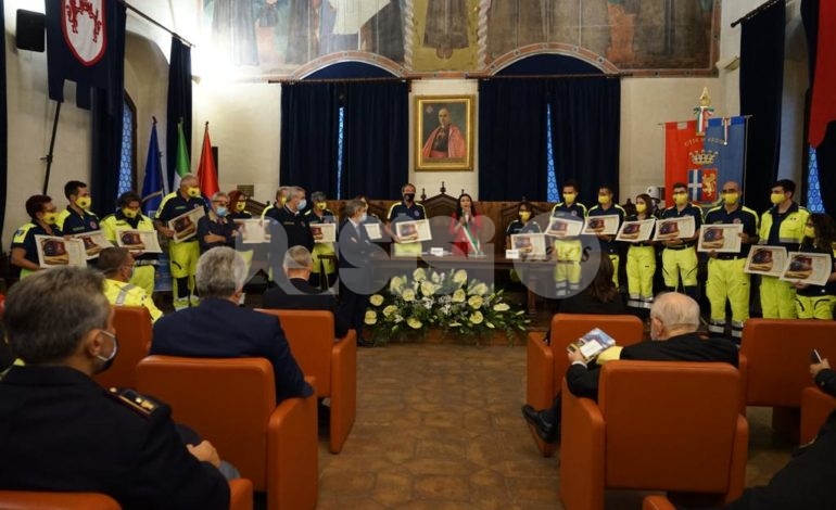 Prociv Assisi, Borrelli e Gradone premiano 19 volontari per l’impegno sotto lockdown (foto)