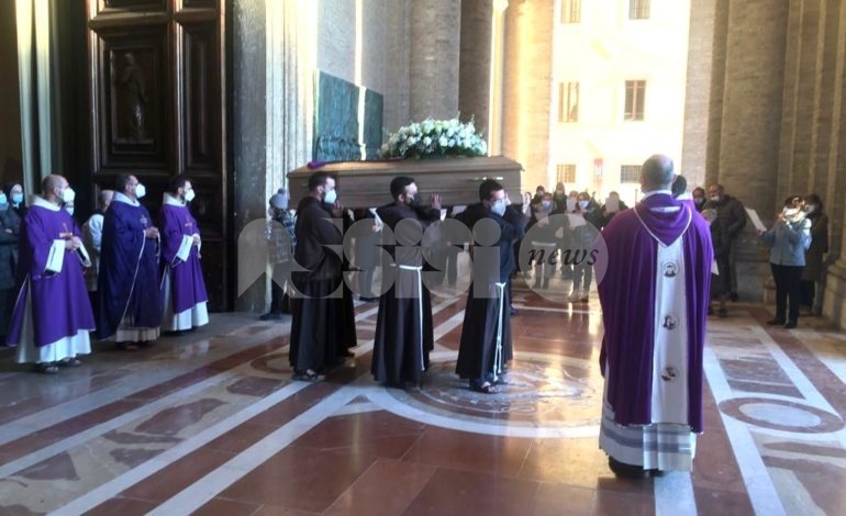 Padre Maurizio Verde, ieri le esequie a Santa Maria degli Angeli