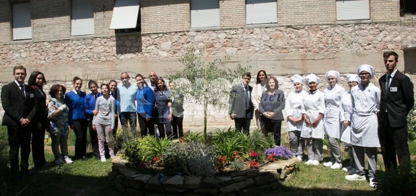 L'Istituto Alberghiero di Assisi vince il primo premio in un progetto del Miur