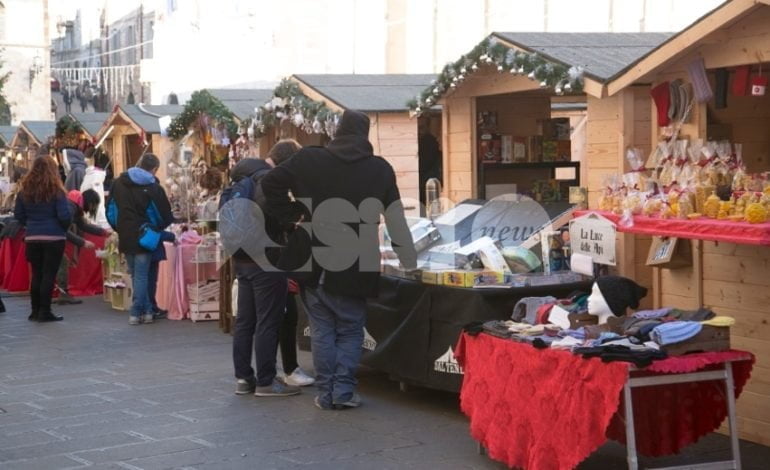 Natale ad Assisi senza un programma, M5S all’attacco: “Guarducci che fa?”