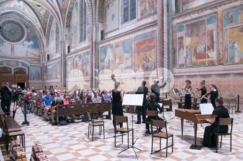 Il Mozarteum di Salisburgo in concerto a San Francesco ad Assisi: le foto
