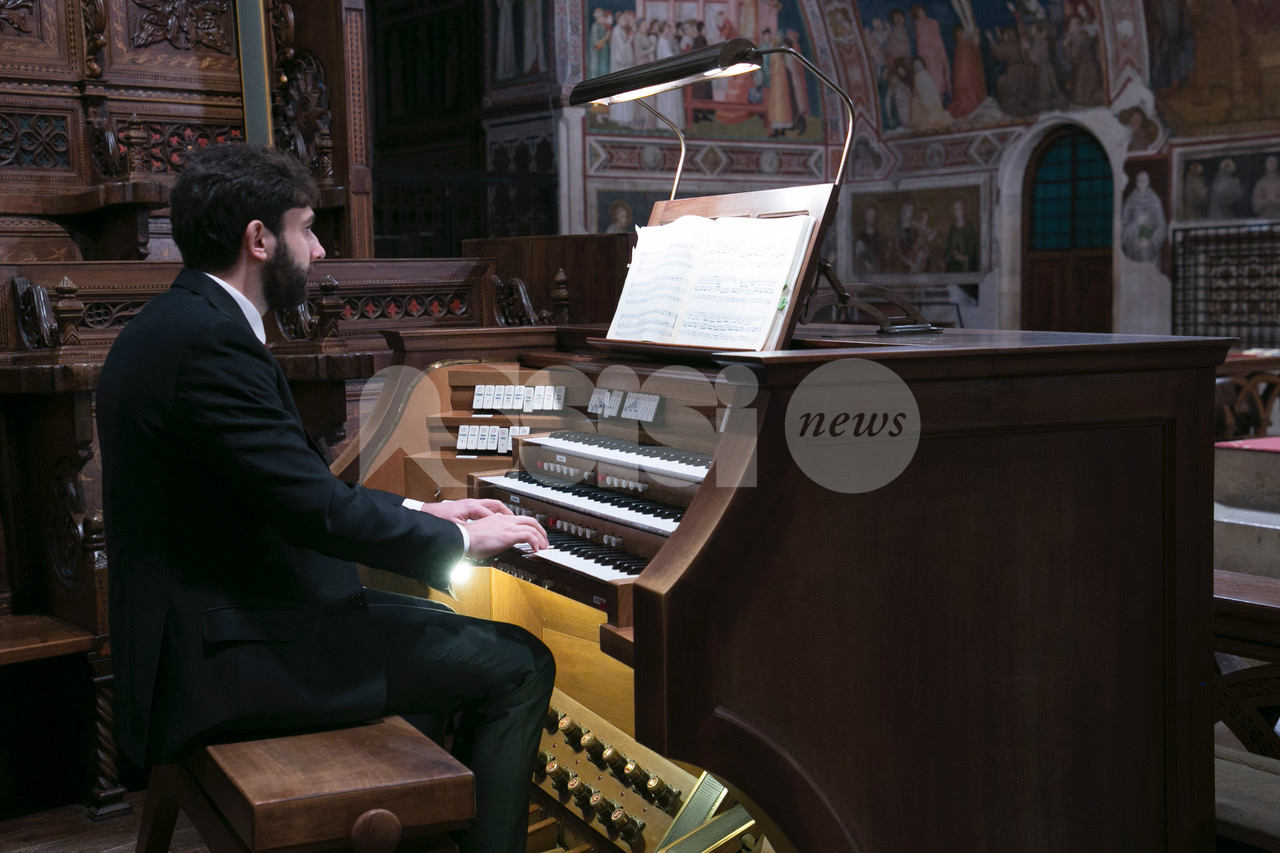 Sacræ Passionis Concentus 2021, protagonista l'organista Piergiovanni Domenghini (FOTO)