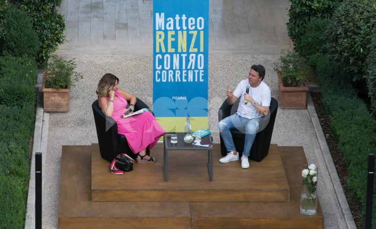 Matteo Renzi, presentazione ad Assisi per Controcorrente (foto)