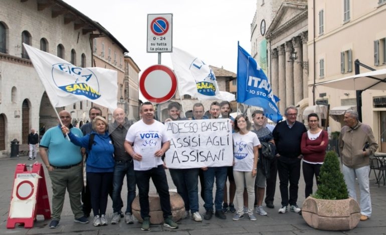 Chiusura del traffico, la Lega Assisi in protesta contro la giunta