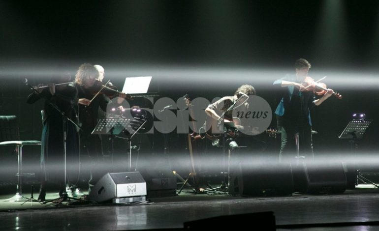 Ad Assisi Lyrick sold out per il concerto di Ermal Meta e Gnu Quartet (foto)