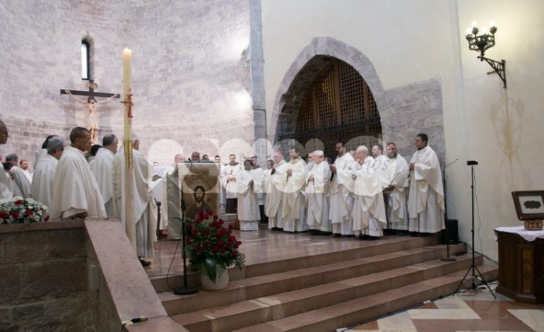 Inaugurato ad Assisi il Santuario della Spogliazione: l’omelia del vescovo