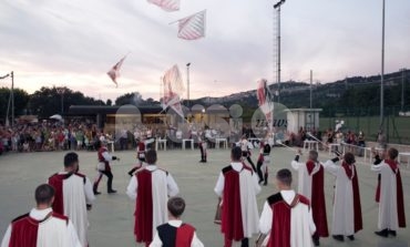 Rassegna degli Antichi Sapori 2019, tutto esaurito per lo spettacolo degli Sbandieratori di Assisi