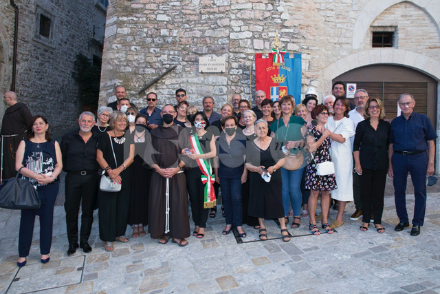 Largo padre Evangelista Nicolini, Assisi omaggia il fondatore dei Cantori (FOTO)