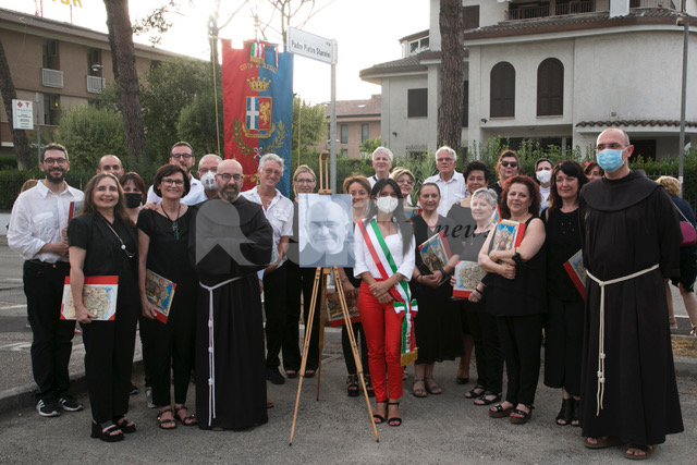 Via Padre Pietro Starnini, omaggiato il fondatore della Corale Porziuncola (foto)