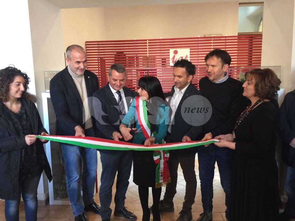 Inaugurato il nuovo ufficio informazioni Assisi: "Nuovo modello accoglienza"