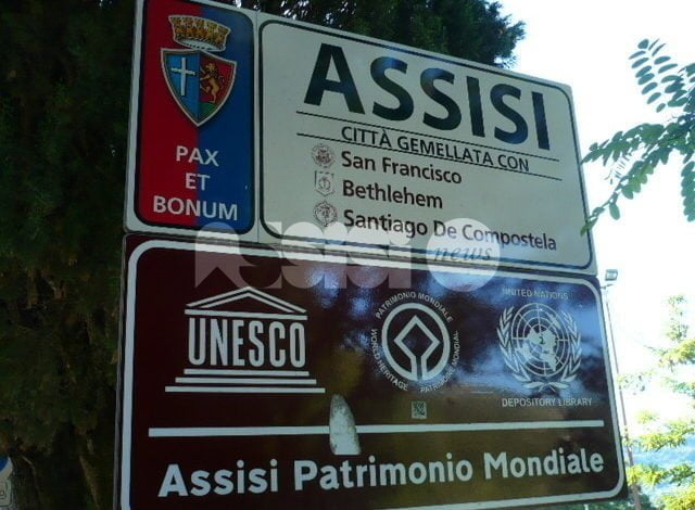 Segnaletica stradale ad Assisi, in arrivo tecnologia led e cartellonistica