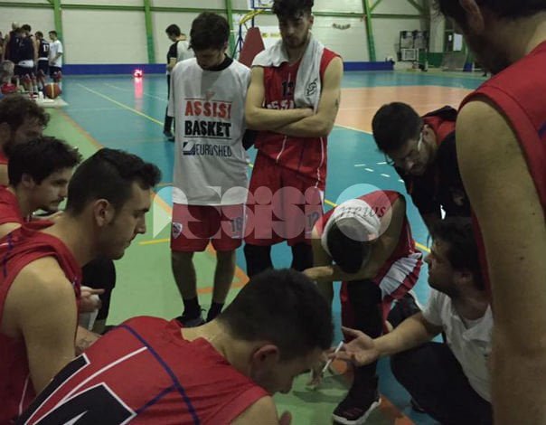 Basket Assisi beffato a Rieti: perde nel finale 68-60