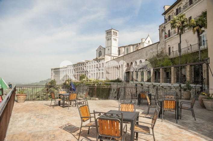 Hotel Subasio, il sindaco di Assisi Stefania Proietti: “Aspettiamo le verifiche sul nuovo gestore”