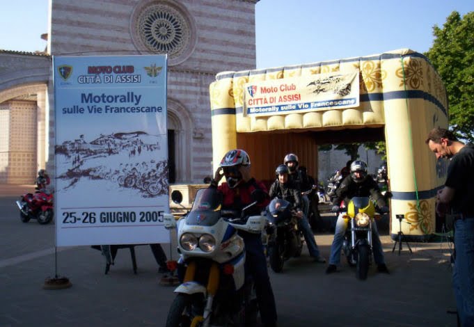 Sulle vie Francescane 2017, torna a giugno il raduno dei motociclisti per conoscere Assisi e l’Umbria