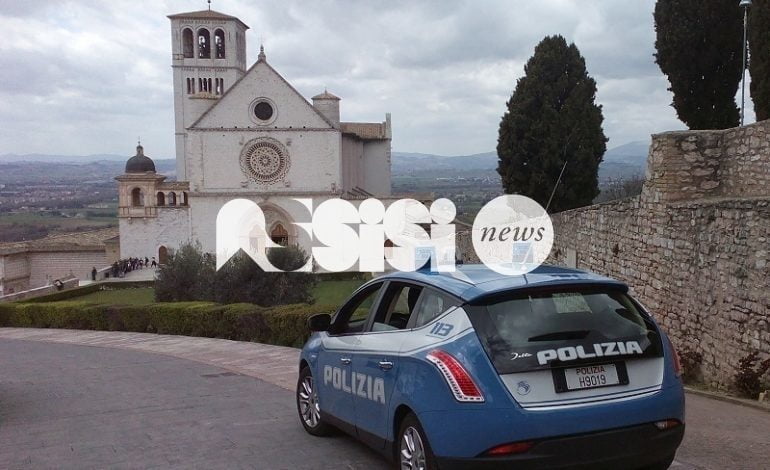 Ubriaco morde il labbro della ex compagna: polacco arrestato dalla Polizia di Assisi