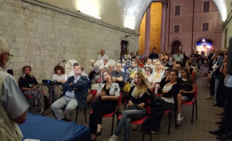 Presentato ad Assisi il volume “La Volta Pinta” di Ezio Genovesi