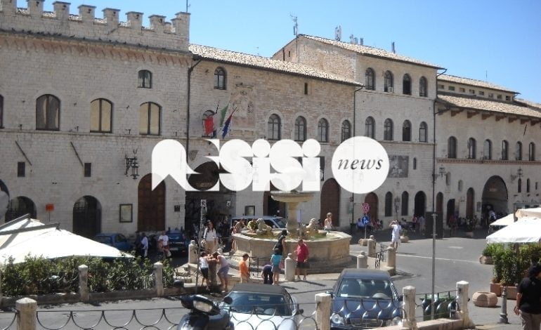 Dipendente infedele, l’amministrazione di Assisi: “Massima vigilanza su comportamenti sospetti”