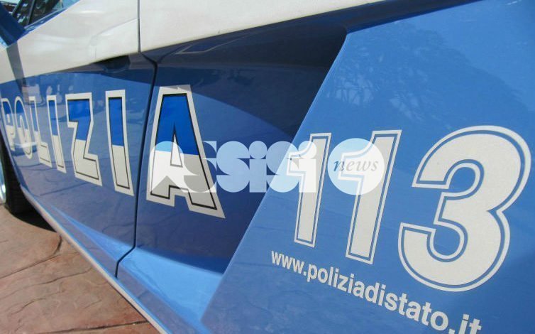 Controlli della Polizia: auto rubata a Spello ritrovata ad Assisi