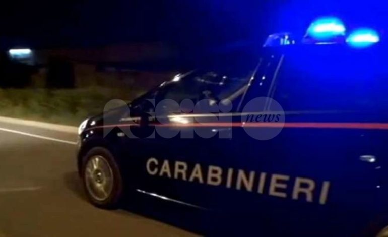 Ladri in fuga arrestati dai Carabinieri di Spello: tentano di rubare un’auto ferendo il proprietario