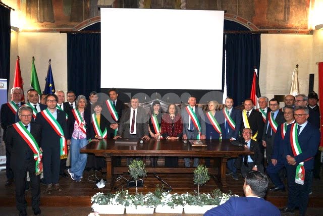Siglato ad Assisi il documento di cooperazione fra le città gemellate con Betlemme e il Comune palestinese