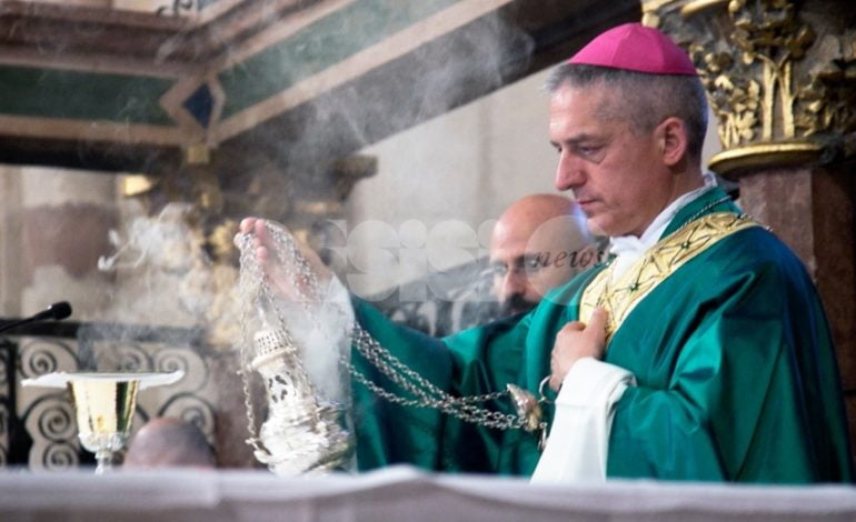 Padre Vittorio Viola festeggia ad Assisi i 25 anni di ordinazione sacerdotale
