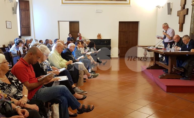 Al Vescovado presentato il libro Nuove testimonianze storiche sul palazzo vescovile di Assisi