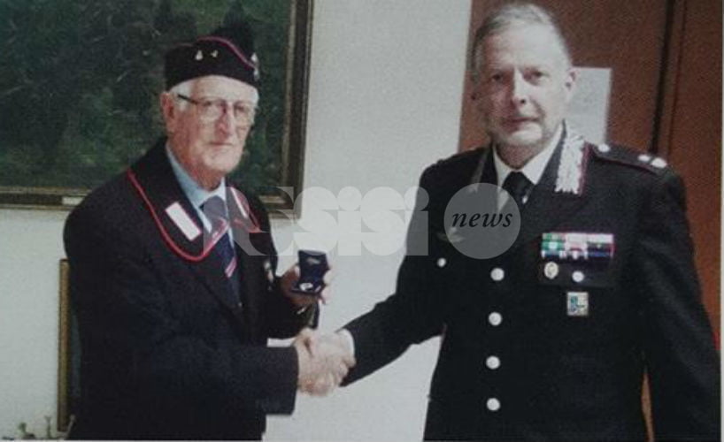 Rubata medaglia al vicebrigadiere Augusto Cecere, i carabinieri gliela riportano