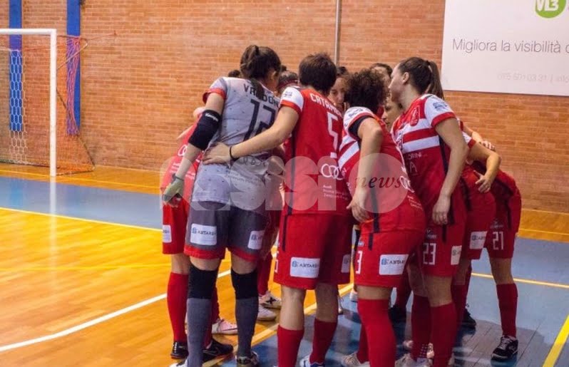 Perugia Futsal ancorato a tre punti: il derby va alle Colombine