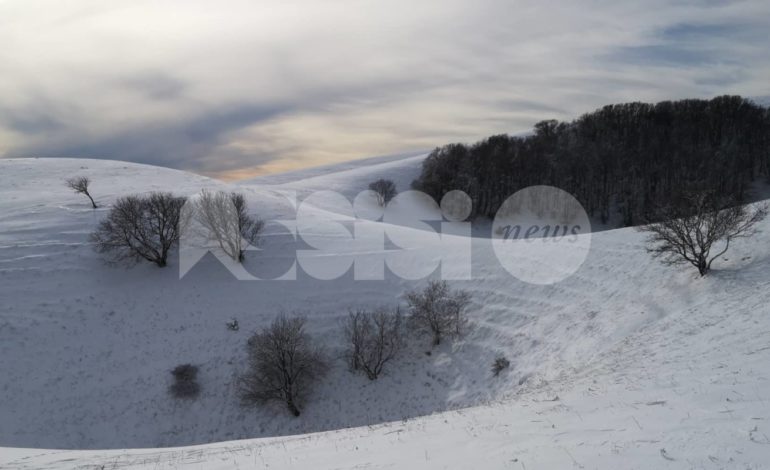 Neve sul Mortaro, lo spettacolo del Monte Subasio imbiancato (foto)