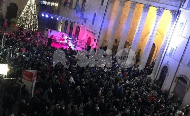 Bollettino di Capodanno 2019, ad Assisi curate quattro persone. A Santa Maria danneggiato un cassonetto