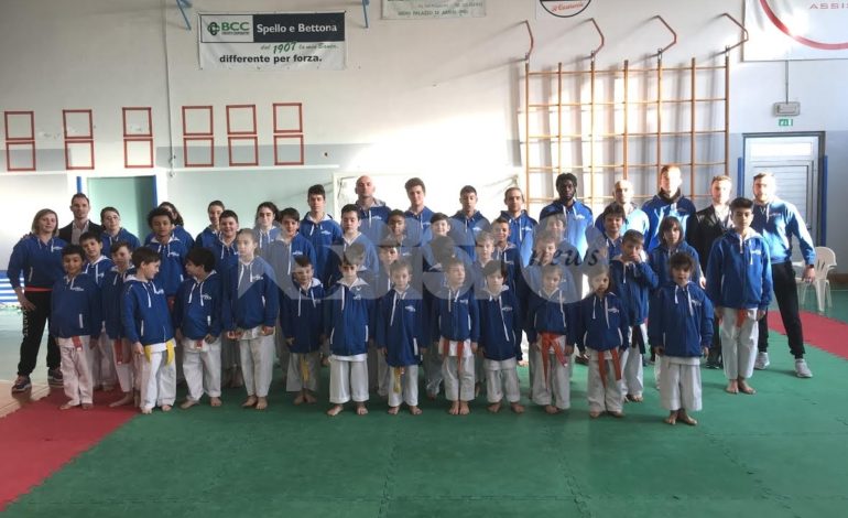 Karate, ad Assisi il XIX Campionato Regionale Fesik: tutti i medagliati