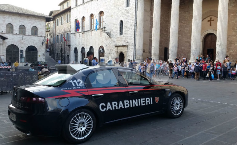 Black Channel, i carabinieri di Assisi sgominano un giro di spaccio di eroina-cocaina