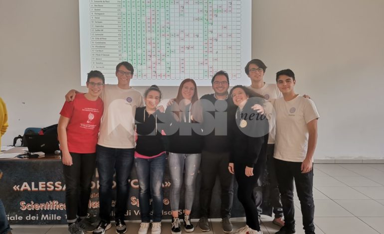 Il Liceo Scientifico di Assisi si qualifica per le finali della gara a squadre di matematica