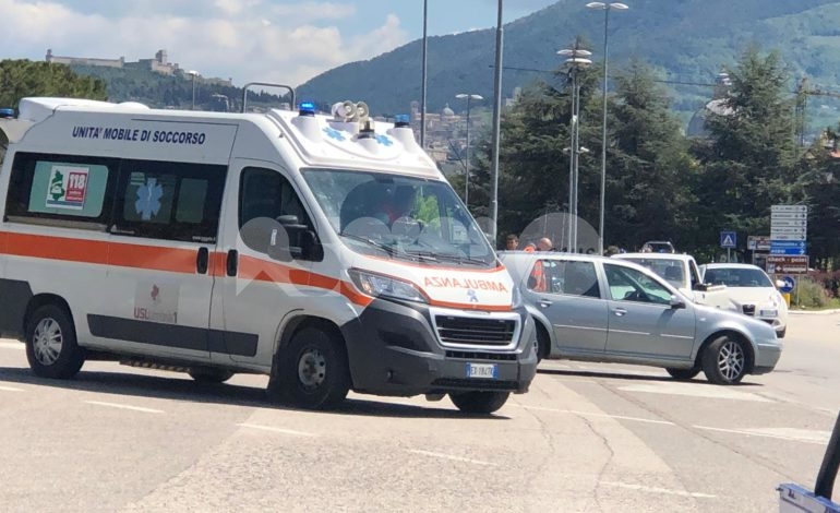Scontro auto-scooter a Santa Maria degli Angeli, nessun ferito grave