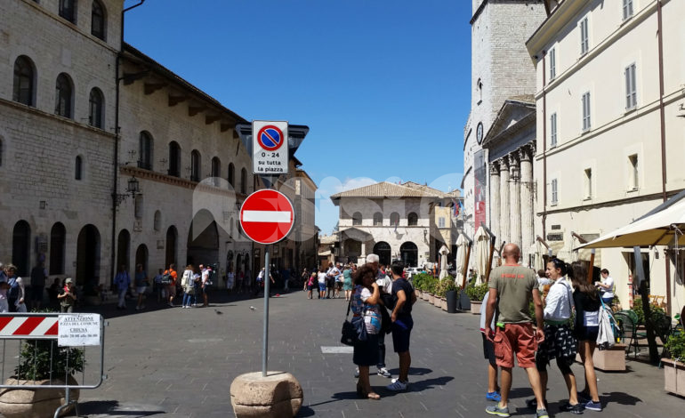 Traffico ad Assisi centro storico, Claudia Travicelli: “No all’acropoli per pochi”