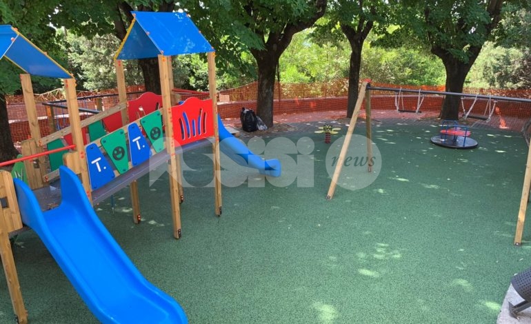 Giochi per bambini nei parchi di Assisi, domani l’inaugurazione
