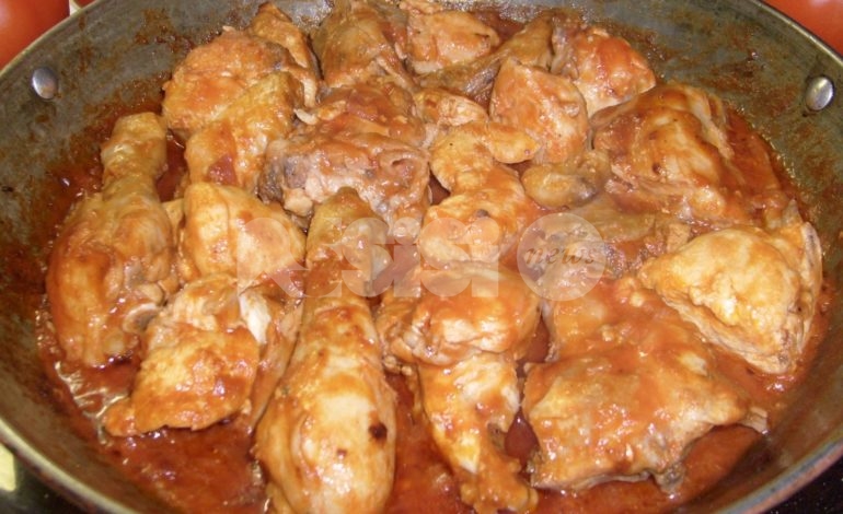 Pollo alla cacciatora umbro, la ricetta: ingredienti e preparazione