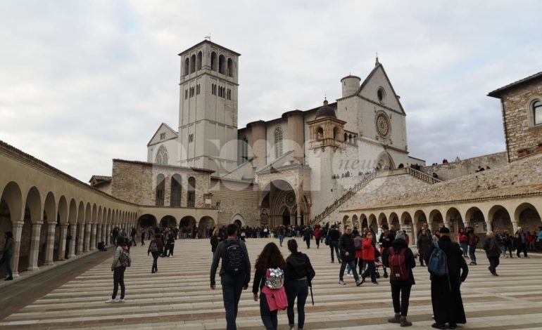 Ponte di Ognissanti 2019, ad Assisi pienone di turisti e tutto esaurito