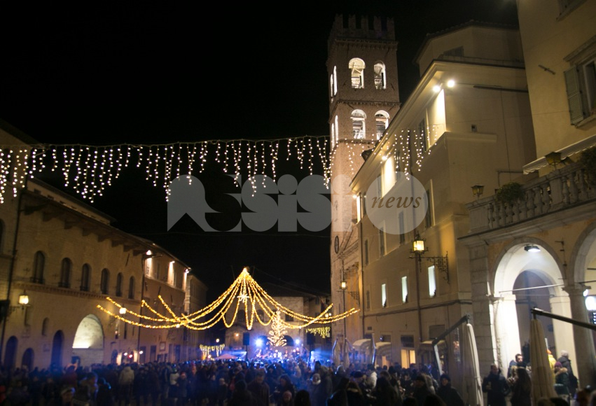 Capodanno 2020 ad Assisi, concerto in Piazza del Comune dalle 21.30