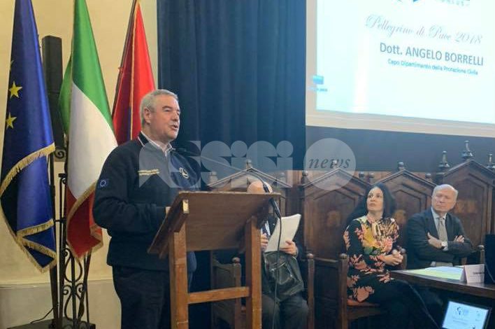 Angelo Borrelli riceve il Pellegrino di Pace 2019 ad Assisi