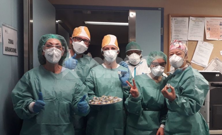 Alessio Finauro e Marco Pucci donano i cioccolatini del cuore a tre strutture ospedaliere della Lombardia