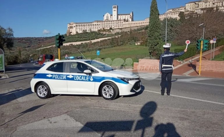 Pattuglie anti-assembramenti, due in giro per Assisi: regole rispettate