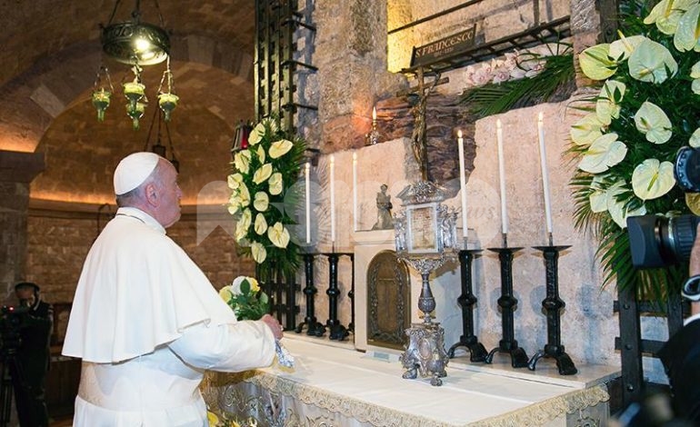 Bergoglio o barbarie, il libro di Riccardo Cristiano presentato ad Assisi
