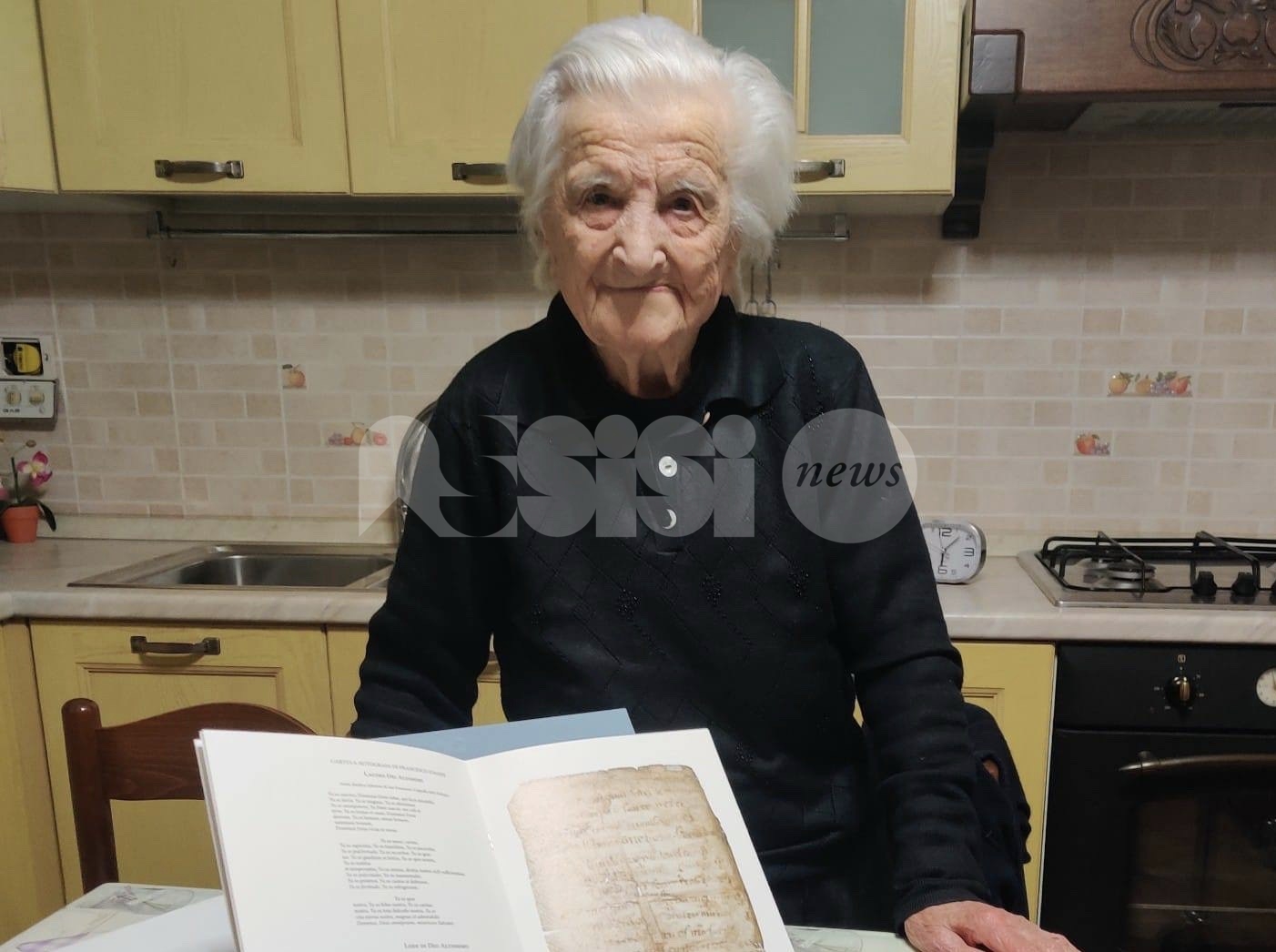 Elisa Profumi compie 101 anni: grande festa a Castelnuovo di Assisi