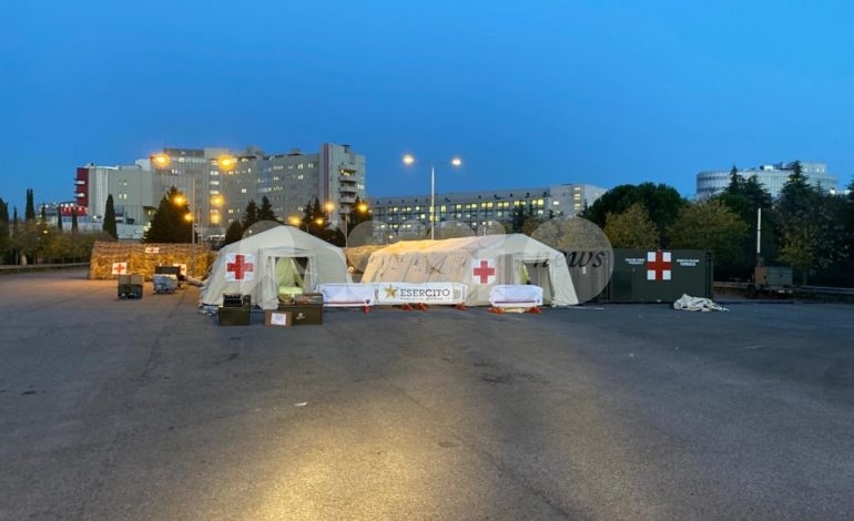 Ospedale militare da campo pronto a Perugia, domani i primi trasferimenti (FOTO)