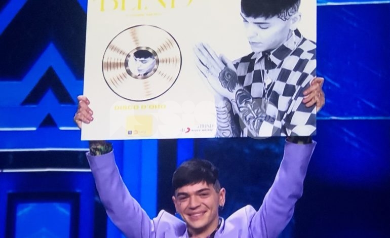 Blind terzo classificato a X Factor 2020, ma è disco d’oro con “Cuore Nero”