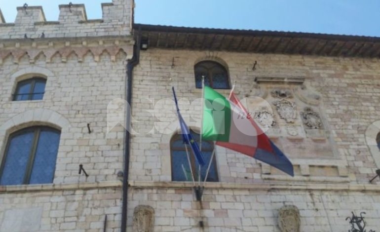 Piazza di Viole di Assisi, l’emendamento della discordia: “Voto contrario al bilancio elettorale”
